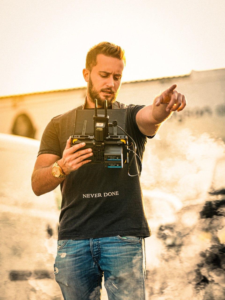 Deniz Kuyumcu Working